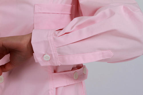 推薦使用粉色的工作服襯衫